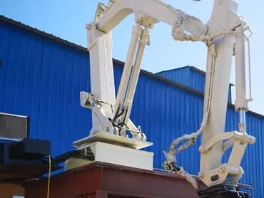 Uporaba litega manipulatorja pred pečico