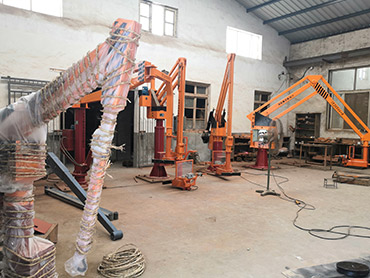 Sistemska sestava električnega manipulatorja