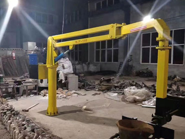 Prilagodljivi hidravlični manipulator