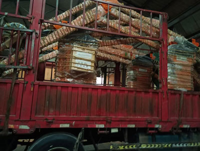 4 kompleti industrijskih manipulatorjev za vodovodne stroje so pripravljeni za dostavo v Rusijo.